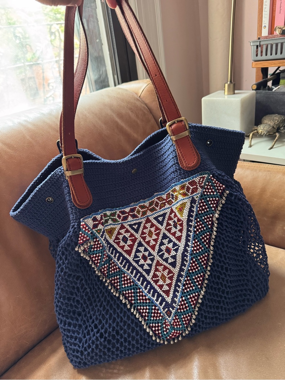Elliot Mann Crochet Tote w Beaded bells fringe tassel net mesh summer leather - Picture 3 of 17